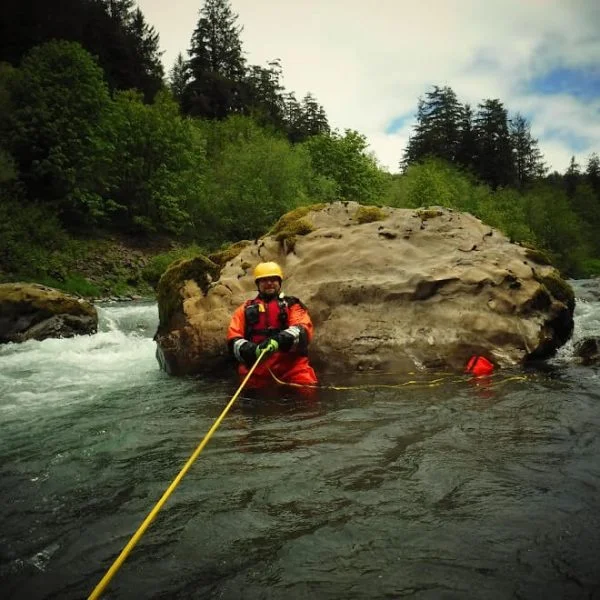 Image represents opportunity for students in Oregon and Washington to buy, purchase and register for Swiftwater Rescue Technician Unit Level 1, SRT 1, certified training course from Crux Rescue online shop.