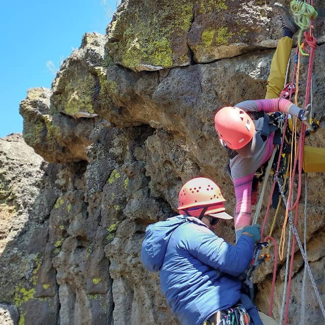 Image represents opportunity for students in Oregon and Washington to buy, purchase and register for Rope Rescue Technician RRT or Operations RRO Combo certified training course from Crux Rescue online shop.